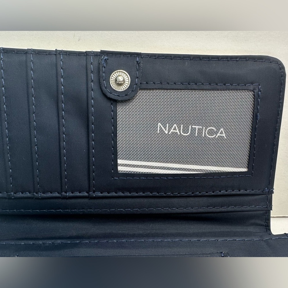 NWT  Logo Nautica Woman’s Wallet Brand With RFID Blocker - Picture 6 of 9